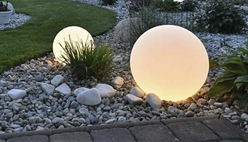 световые шары уличные декоративное освещение сада